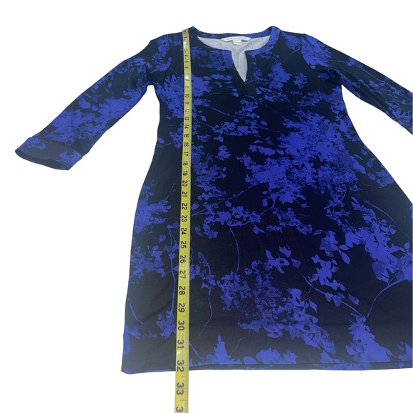 Diane von Furstenberg Black with Blue Flowers Silk Mini Dress Sz 4 - Picture 7 of 16